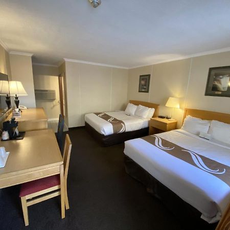 Quality Inn & Suites Niagara Falls Esterno foto