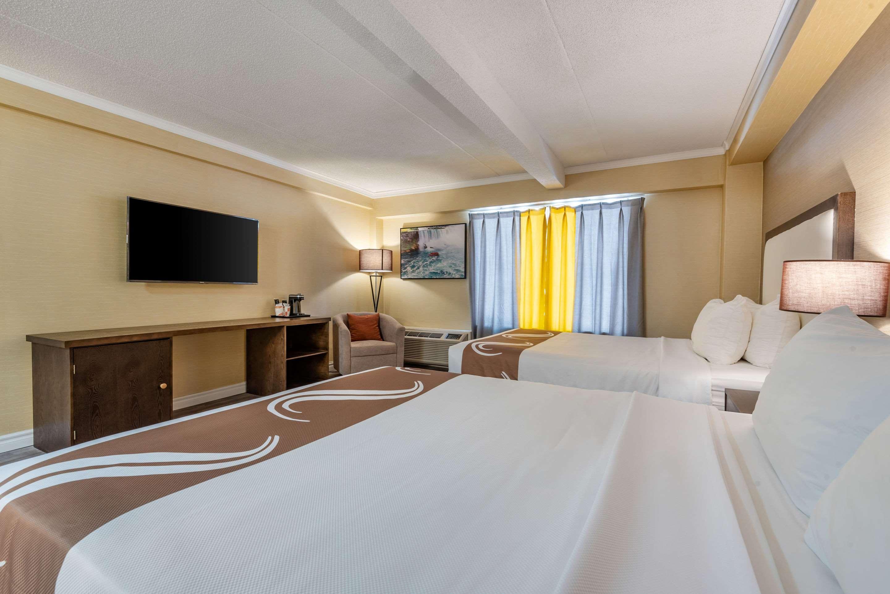 Quality Inn & Suites Niagara Falls Esterno foto