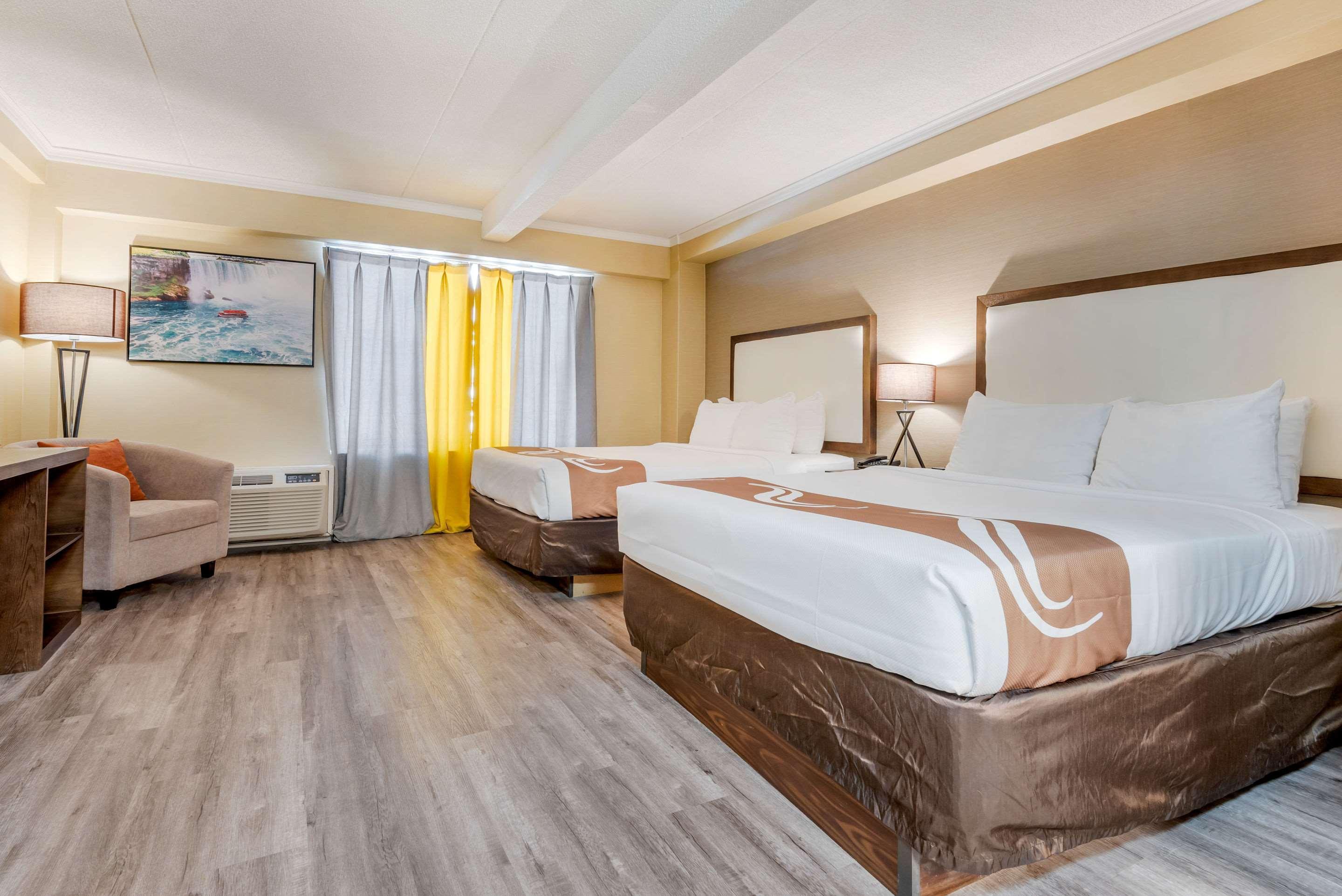 Quality Inn & Suites Niagara Falls Esterno foto