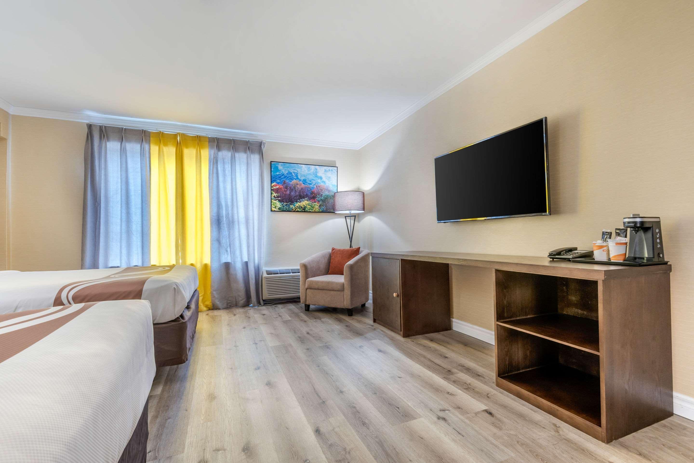 Quality Inn & Suites Niagara Falls Esterno foto