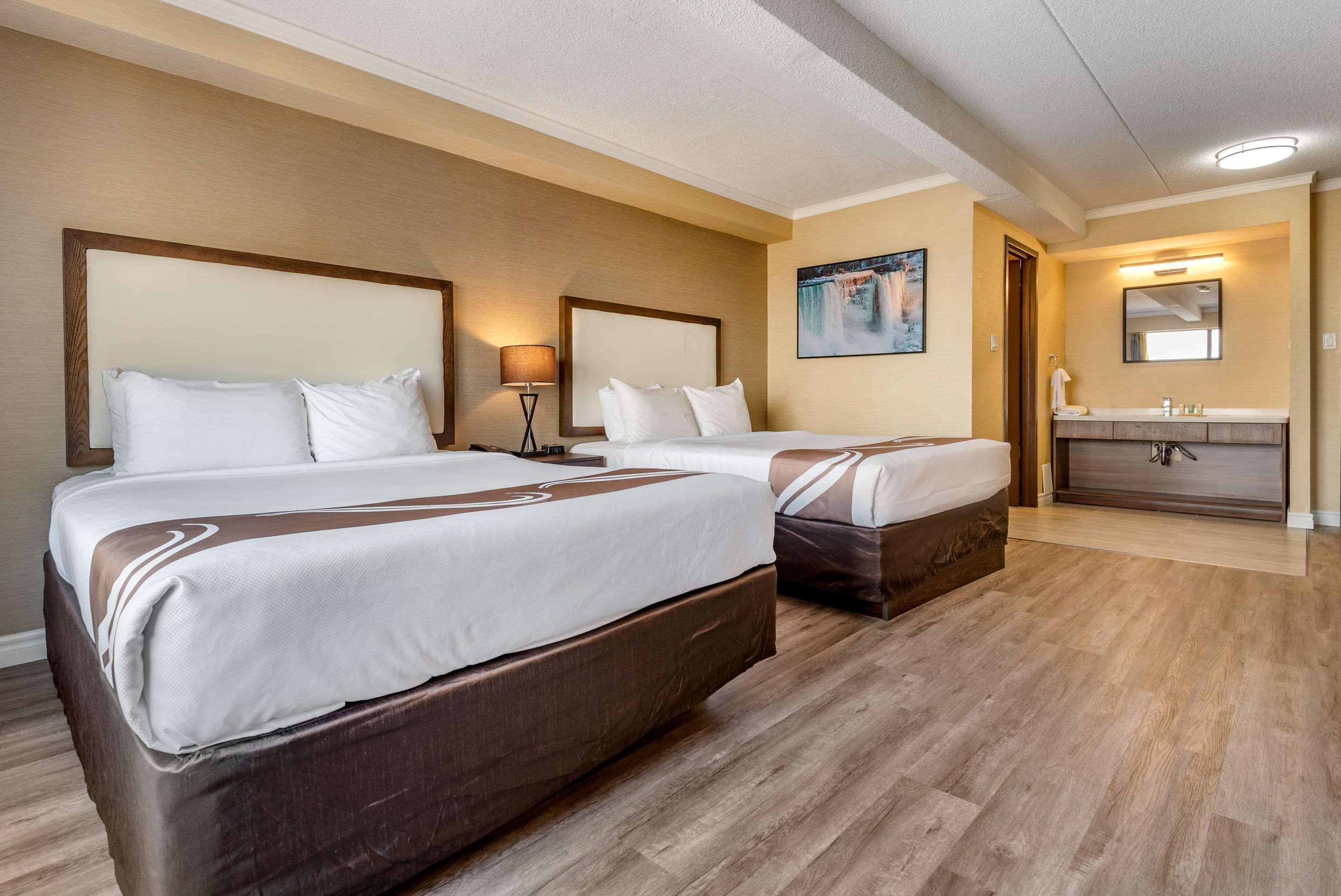 Quality Inn & Suites Niagara Falls Esterno foto