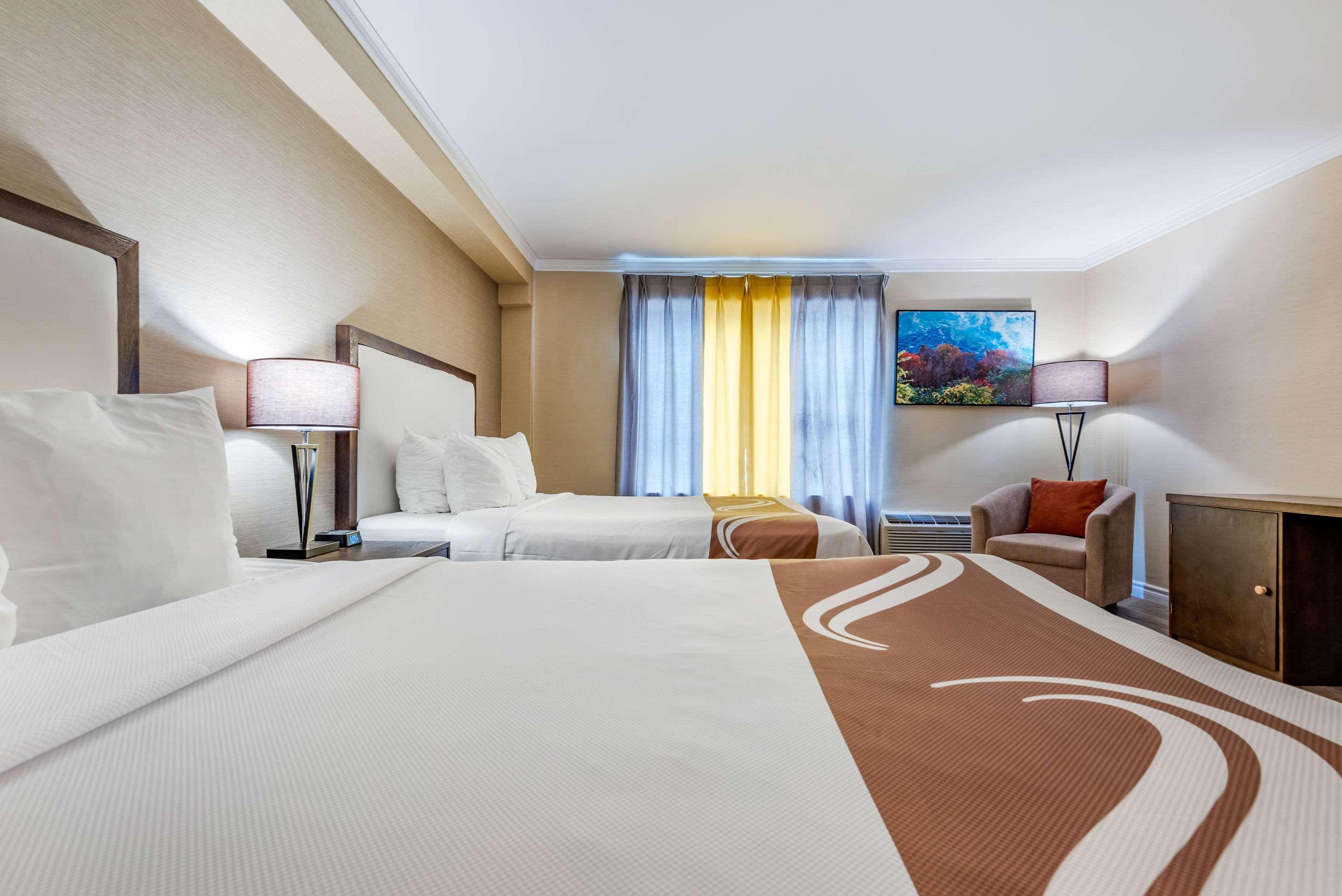 Quality Inn & Suites Niagara Falls Esterno foto