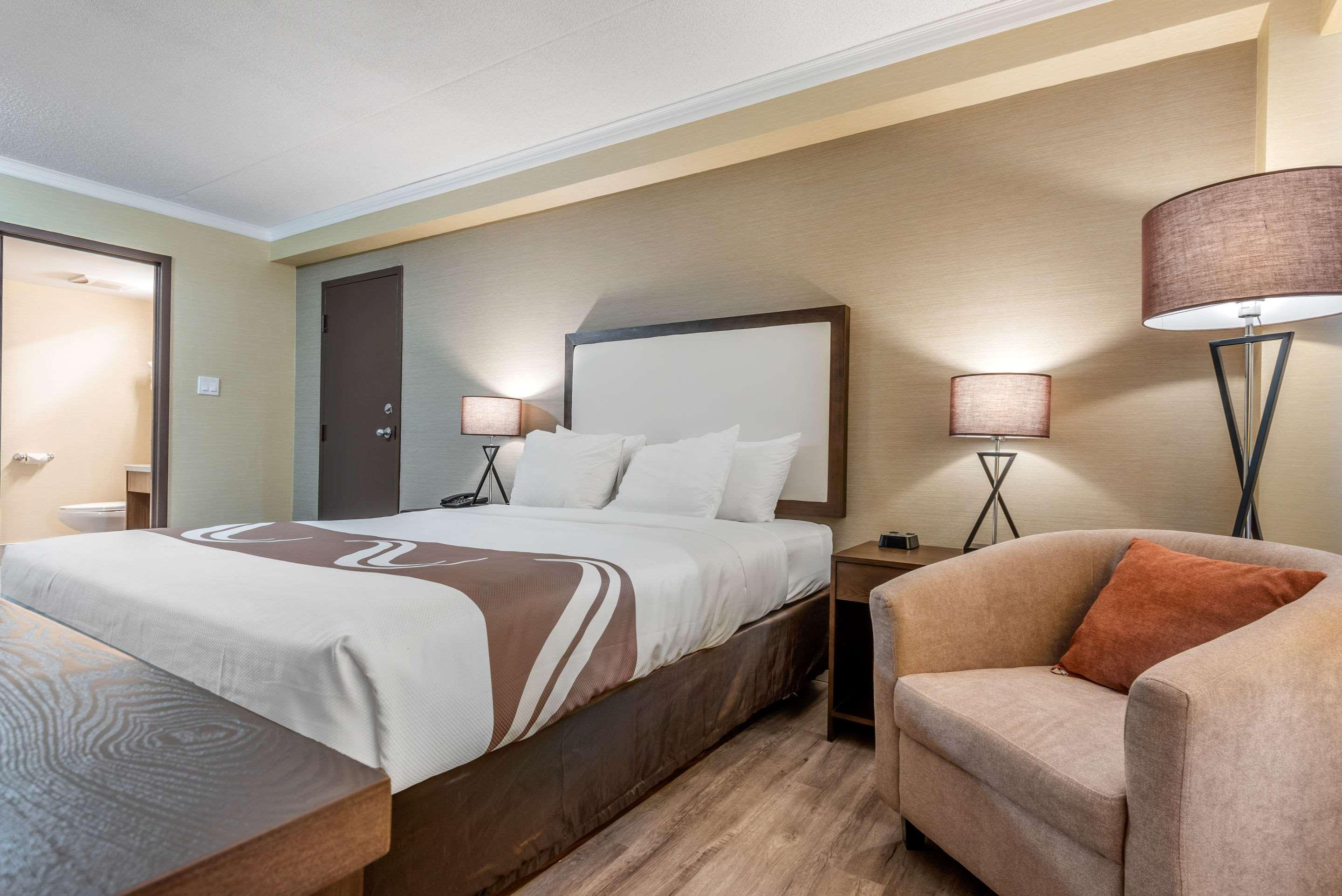Quality Inn & Suites Niagara Falls Esterno foto