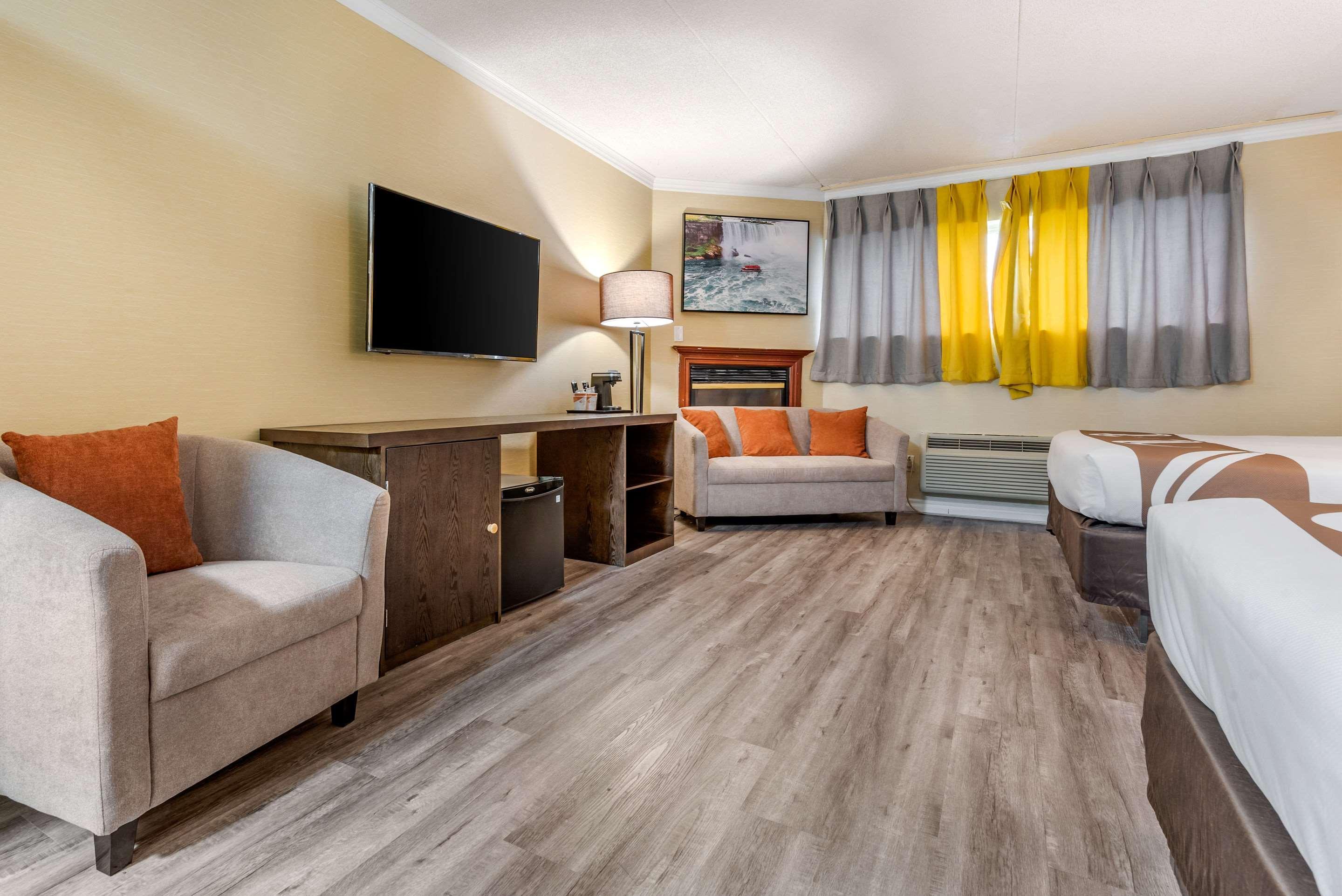 Quality Inn & Suites Niagara Falls Esterno foto