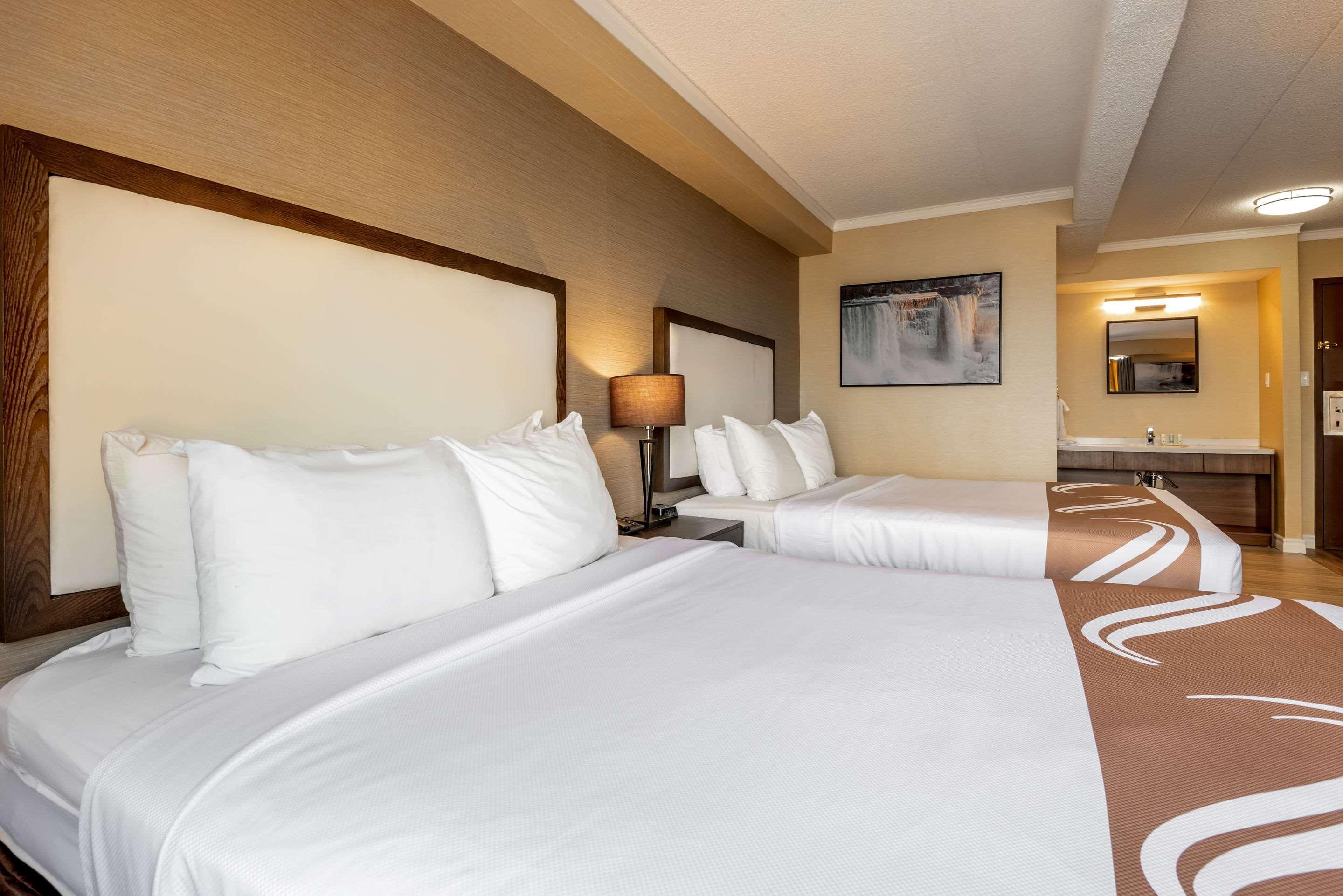 Quality Inn & Suites Niagara Falls Esterno foto
