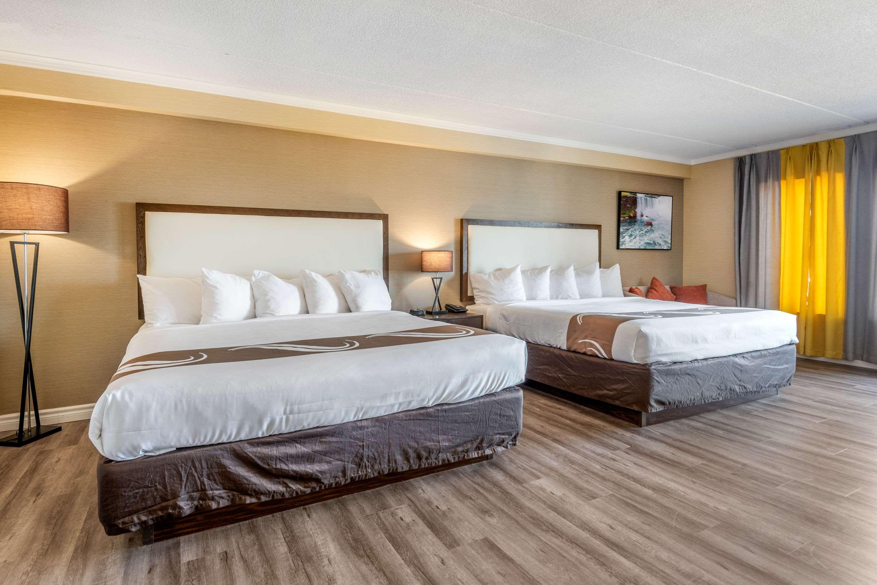 Quality Inn & Suites Niagara Falls Esterno foto