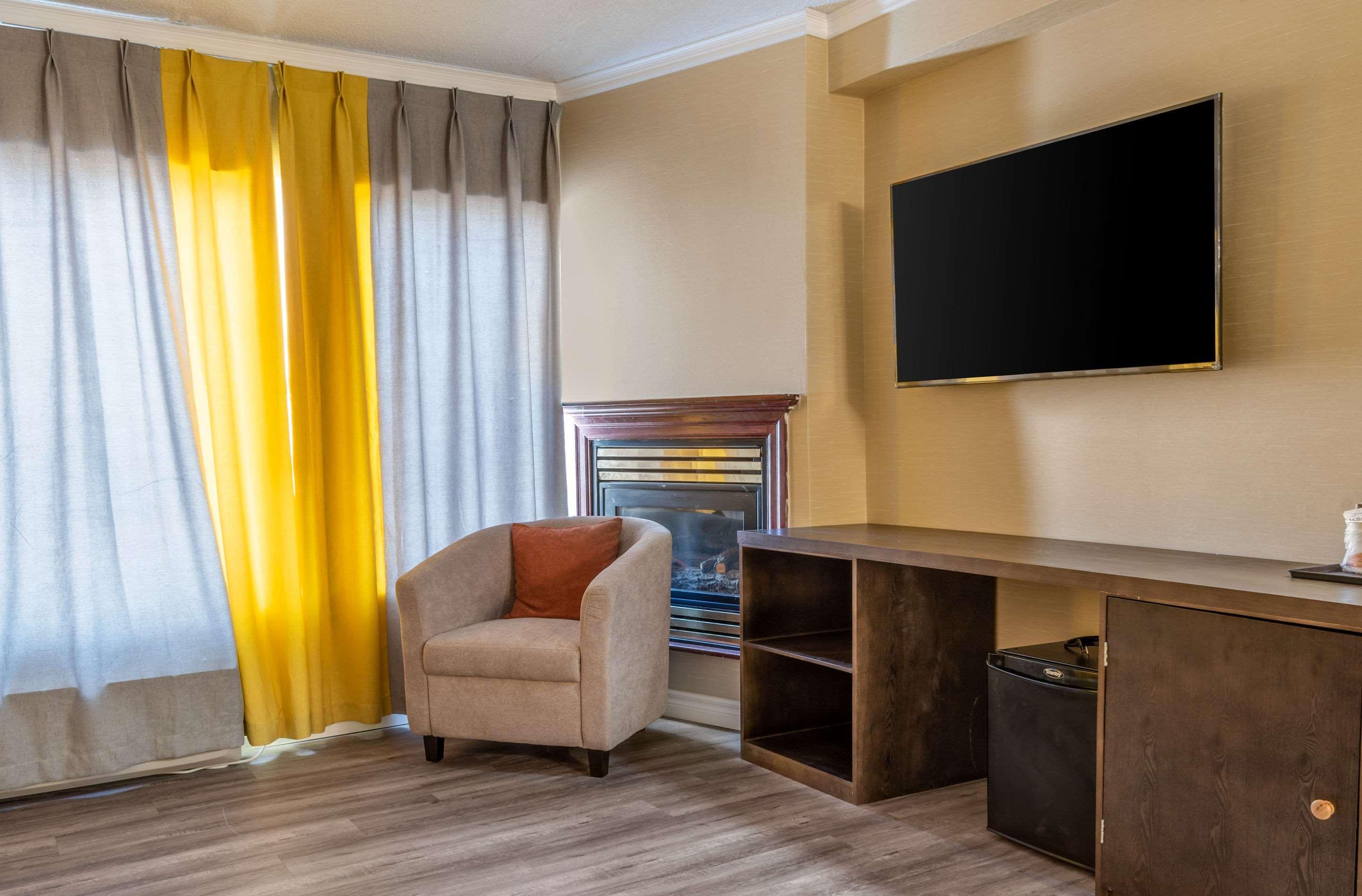 Quality Inn & Suites Niagara Falls Esterno foto