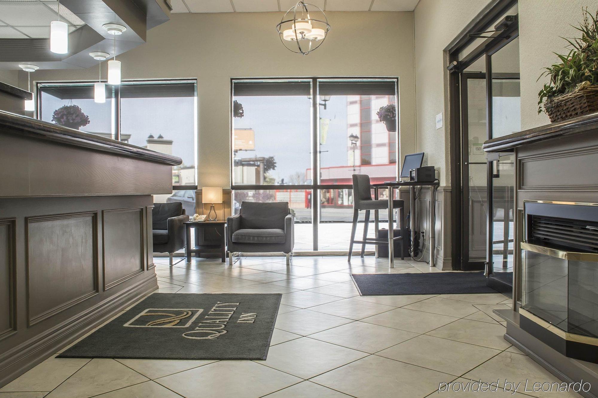 Quality Inn & Suites Niagara Falls Esterno foto