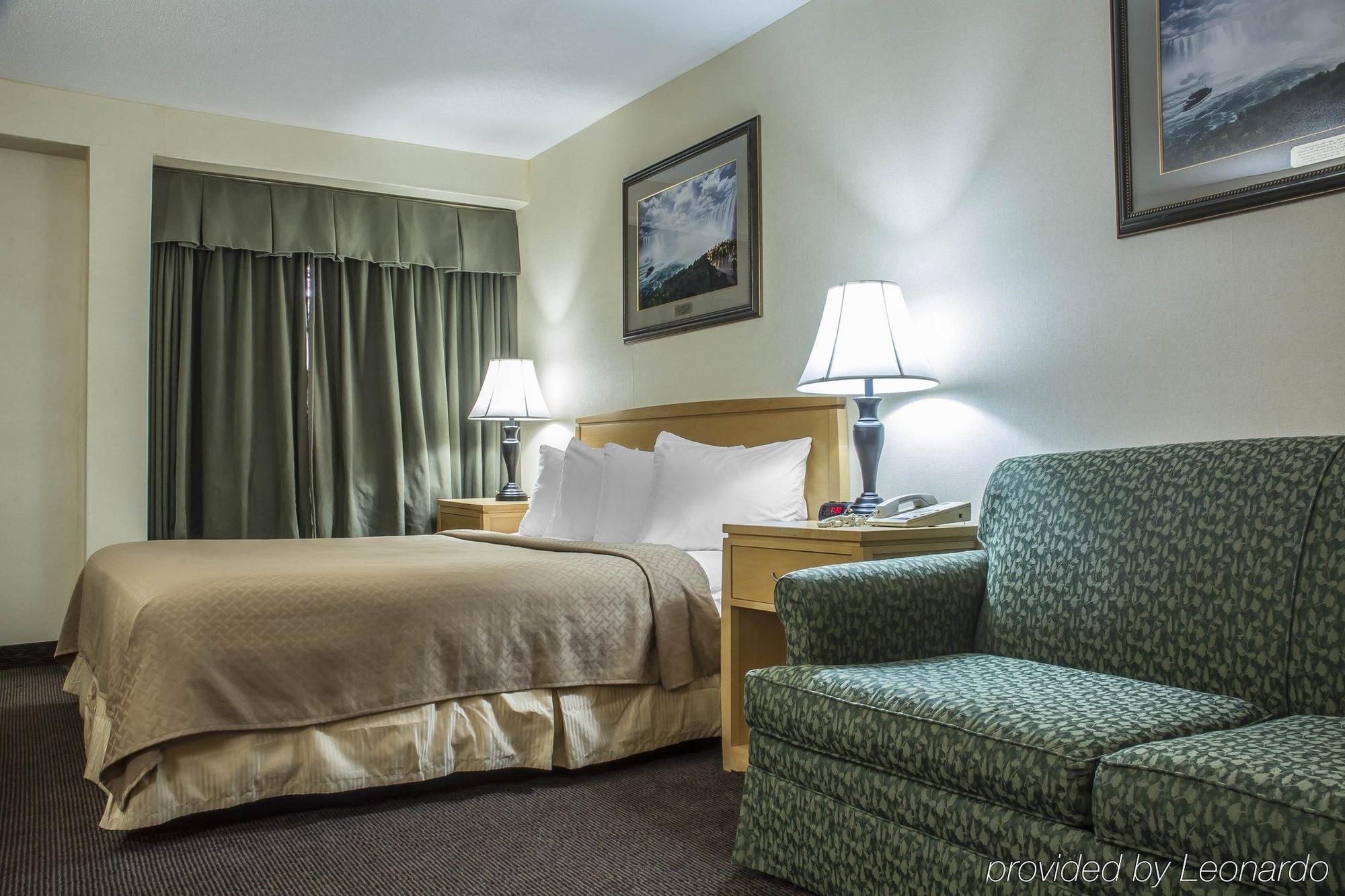 Quality Inn & Suites Niagara Falls Esterno foto
