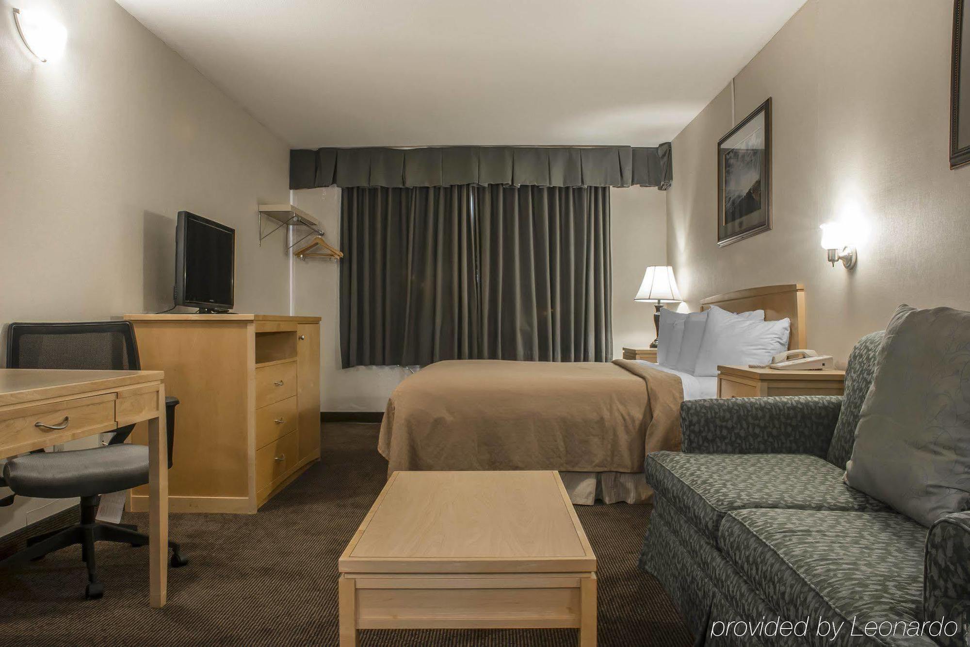 Quality Inn & Suites Niagara Falls Esterno foto
