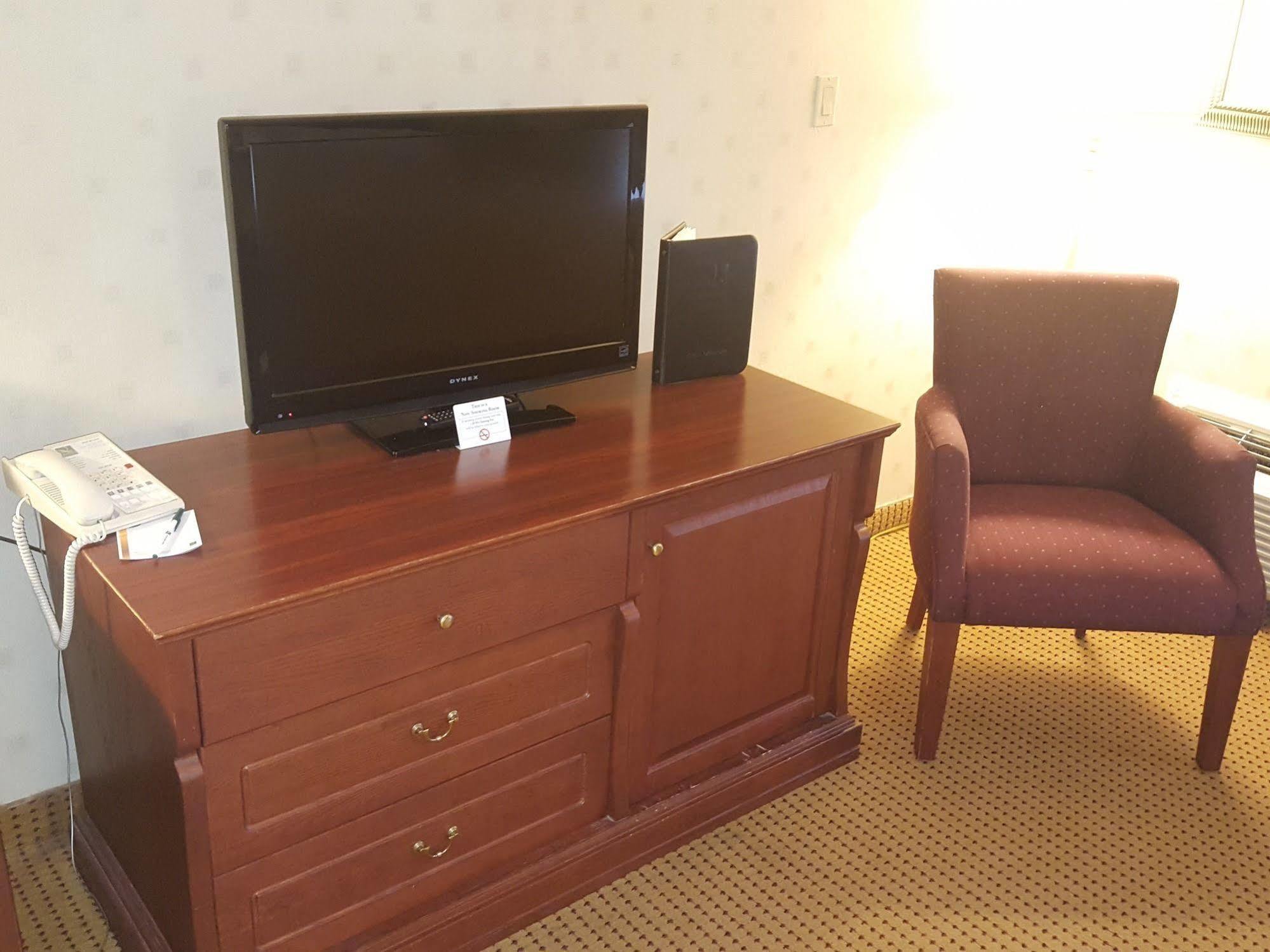 Quality Inn & Suites Niagara Falls Esterno foto