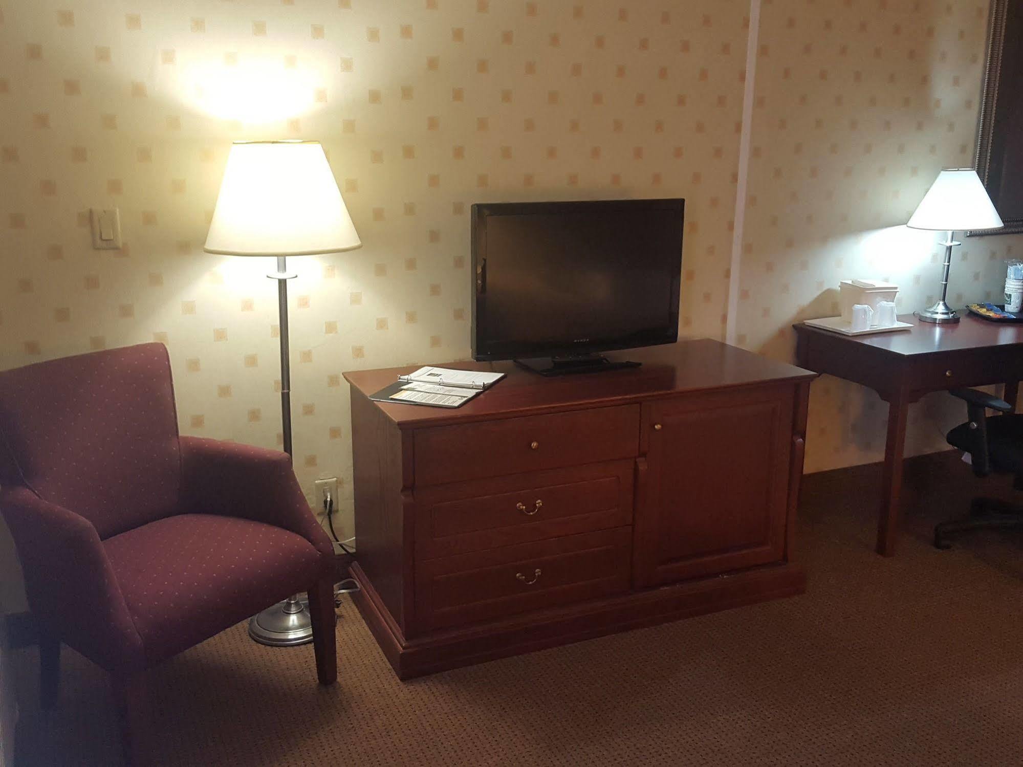 Quality Inn & Suites Niagara Falls Esterno foto